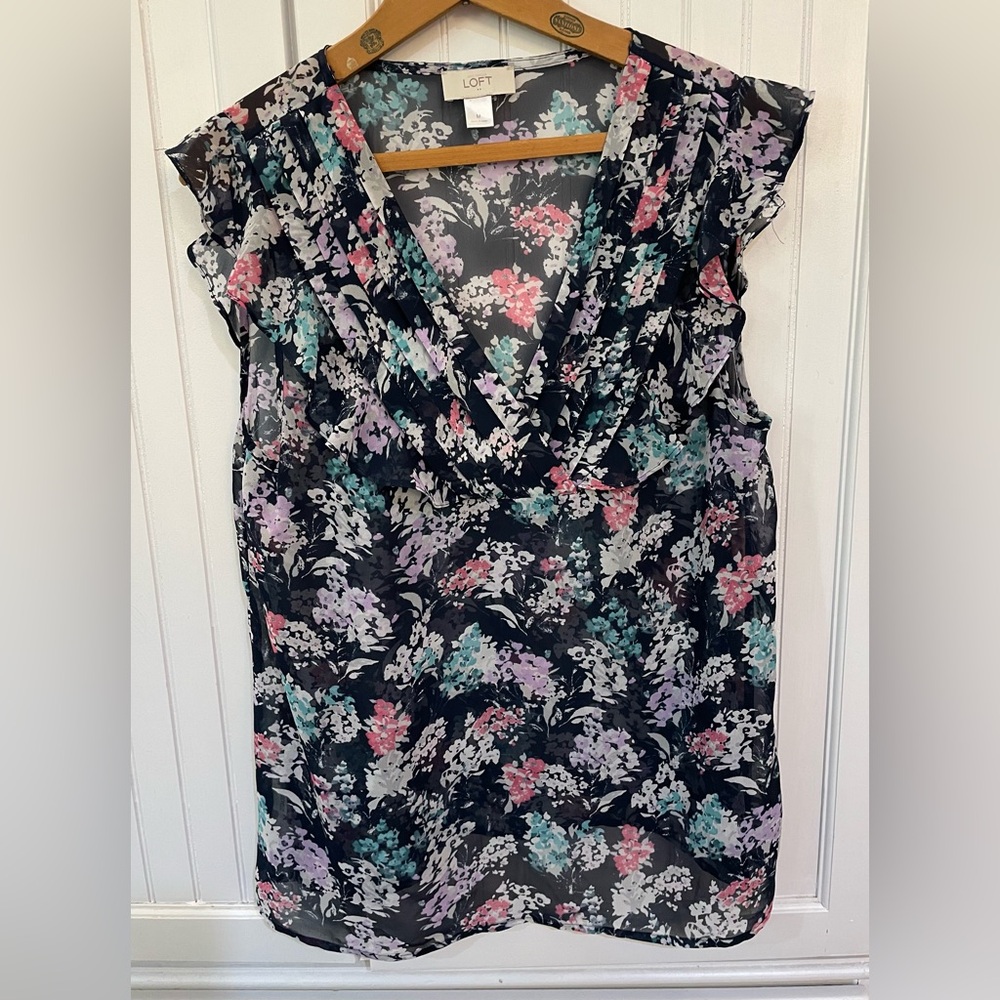 Ann Taylor Loft Blue Floral Ruffle, V-Neck Blouse Size Medium